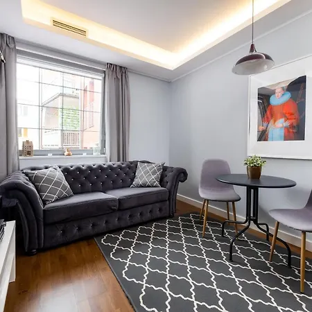 By Motlawa River & Old Town Apartment