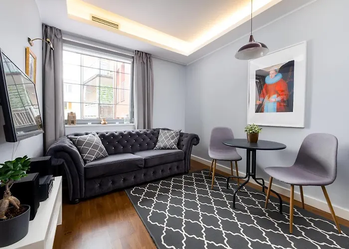 By Motlawa River & Old Town Apartman