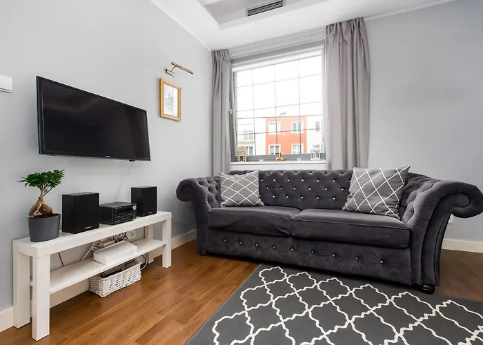 By Motlawa River & Old Town * Gdańsk