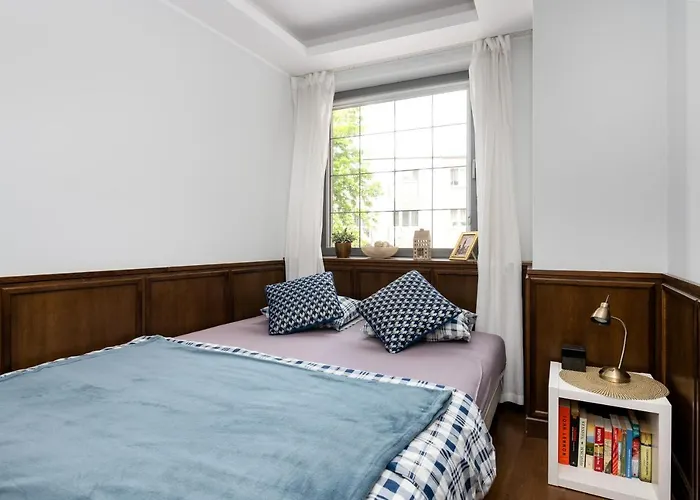 By Motlawa River & Old Town 그단스크